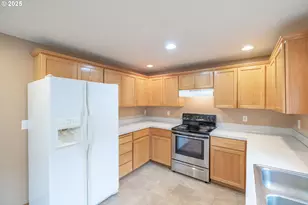 3419 N Knoll Dr, Newberg, OR 97132 - Photo 15