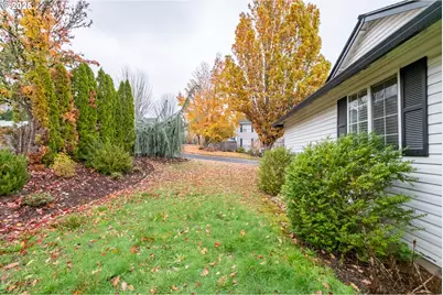 3419 N Knoll Dr, Newberg, OR 97132 - Photo 43