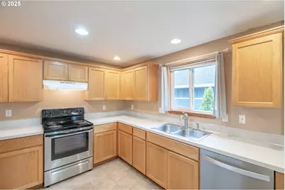 3419 N Knoll Dr, Newberg, OR 97132 - Photo 13