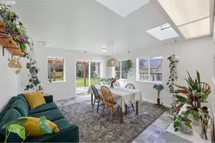 2061 Juniper Ave, Coos Bay, OR 97420 - Photo 5