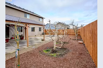 574 Prairie St, Woodburn, OR 97071 - Photo 5