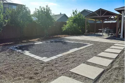 574 Prairie St, Woodburn, OR 97071 - Photo 11