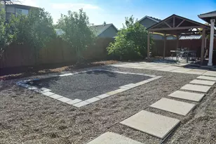 574 Prairie St, Woodburn, OR 97071 - Photo 11