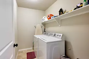 574 Prairie St, Woodburn, OR 97071 - Photo 45