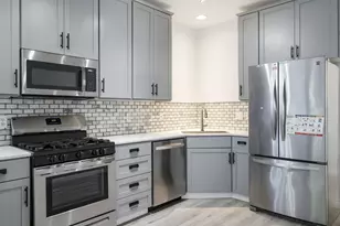 8526 N Haven Ave, Portland, OR 97203 - Photo 3