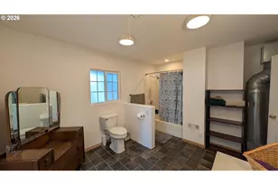 2110 E Main St, Cottage Grove, OR 97424 - Photo 21