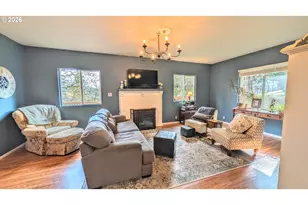 2110 E Main St, Cottage Grove, OR 97424 - Photo 5