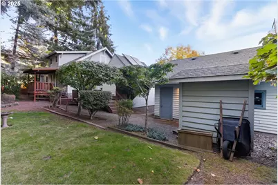 8015 SW 45th Ave, Portland, OR 97219 - Photo 37