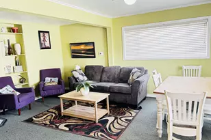 251 10th Ave, Seaside, OR 97138 - Photo 3