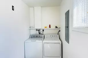 251 10th Ave, Seaside, OR 97138 - Photo 15