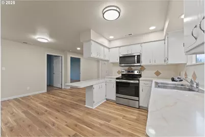 708 Heather Ln, Roseburg, OR 97471 - Photo 11