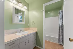 708 Heather Ln, Roseburg, OR 97471 - Photo 15