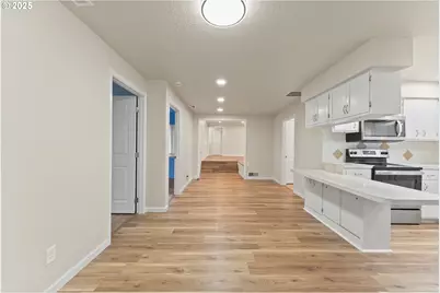 708 Heather Ln, Roseburg, OR 97471 - Photo 7