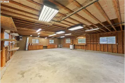 708 Heather Ln, Roseburg, OR 97471 - Photo 29