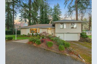 807 SE River Forest Ct, Milwaukie, OR 97267 - Photo 1