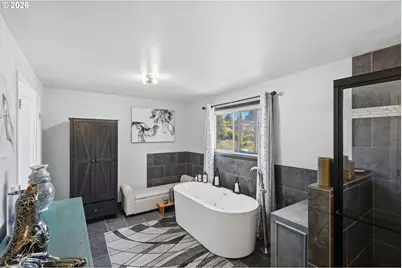 1060 S 10th St, Coos Bay, OR 97420 - Photo 17
