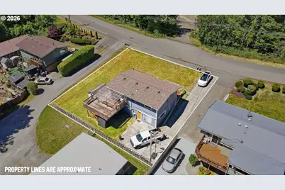 1060 S 10th St, Coos Bay, OR 97420 - Photo 3