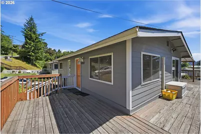 1060 S 10th St, Coos Bay, OR 97420 - Photo 7