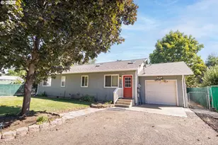 2707 N 4th St, La Grande, OR 97850 - Photo 1