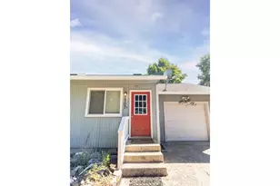 2707 N 4th St, La Grande, OR 97850 - Photo 3