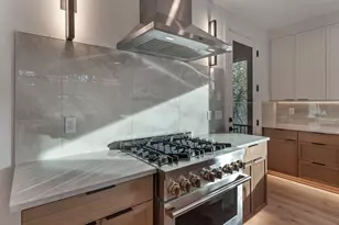 5010 Pk Blf Pl., Lake Oswego, OR 97035 - Photo 15