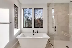 5010 Pk Blf Pl., Lake Oswego, OR 97035 - Photo 25