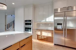 5010 Pk Blf Pl., Lake Oswego, OR 97035 - Photo 17