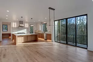 5010 Pk Blf Pl., Lake Oswego, OR 97035 - Photo 11