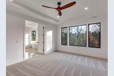 5010 Park Bluff Pl, Lake Oswego, OR 97035 - Photo 23