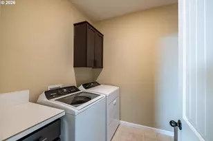 2151 NE Deciduous Ave, Albany, OR 97321 - Photo 7