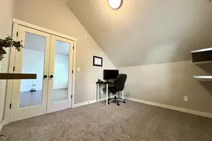 7915 NE Rockne Way, Hillsboro, OR 97006 - Photo 17