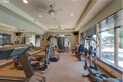 7915 NE Rockne Way, Hillsboro, OR 97006 - Photo 25