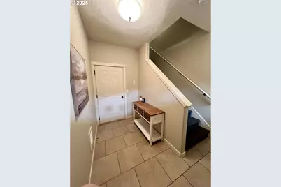 7915 NE Rockne Way, Hillsboro, OR 97006 - Photo 31