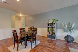 7915 NE Rockne Way, Hillsboro, OR 97006 - Photo 5