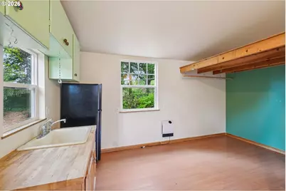 137 Cedar Ln, Wood Village, OR 97060 - Photo 25