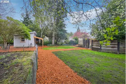 137 Cedar Ln, Wood Village, OR 97060 - Photo 29