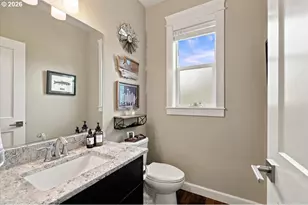 116 NE 13th Ave, Albany, OR 97321 - Photo 17