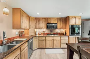 112 Chapman Rd, Castle Rock, WA 98611 - Photo 7