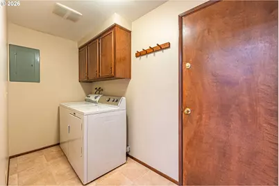 2053 Firth Ave, Springfield, OR 97477 - Photo 13