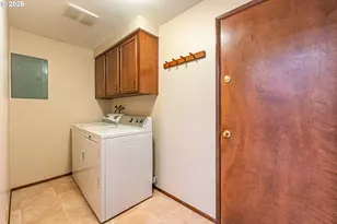 2053 Firth Ave, Springfield, OR 97477 - Photo 13