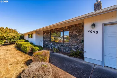 2053 Firth Ave, Springfield, OR 97477 - Photo 3