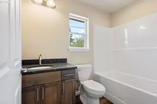 754 SE Hall St, Winston, OR 97496 - Photo 35