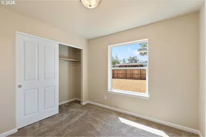 754 SE Hall St, Winston, OR 97496 - Photo 33