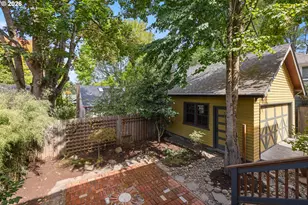 3247 NE Glisan St, Portland, OR 97232 - Photo 29