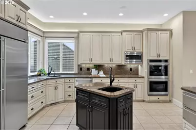 10257 SE Crescent Ridge Loop, Happy Valley, OR 97086 - Photo 11