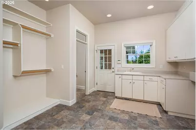 9396 SW Whispering Fir Dr, Beaverton, OR 97007 - Photo 31