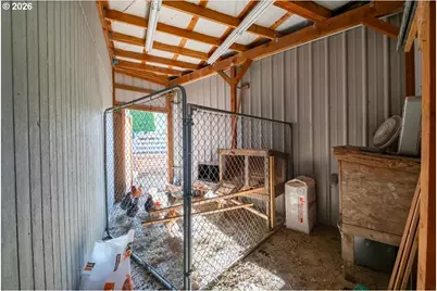 1049 29th Ave, Sweet Home, OR 97386 - Photo 37
