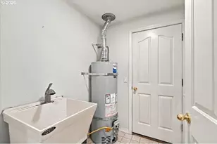 1049 29th Ave, Sweet Home, OR 97386 - Photo 23