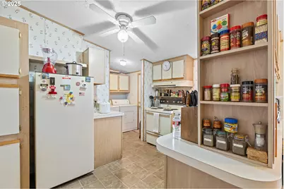 59 Manor Loop, Roseburg, OR 97471 - Photo 11