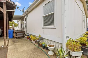 59 Manor Loop, Roseburg, OR 97471 - Photo 3